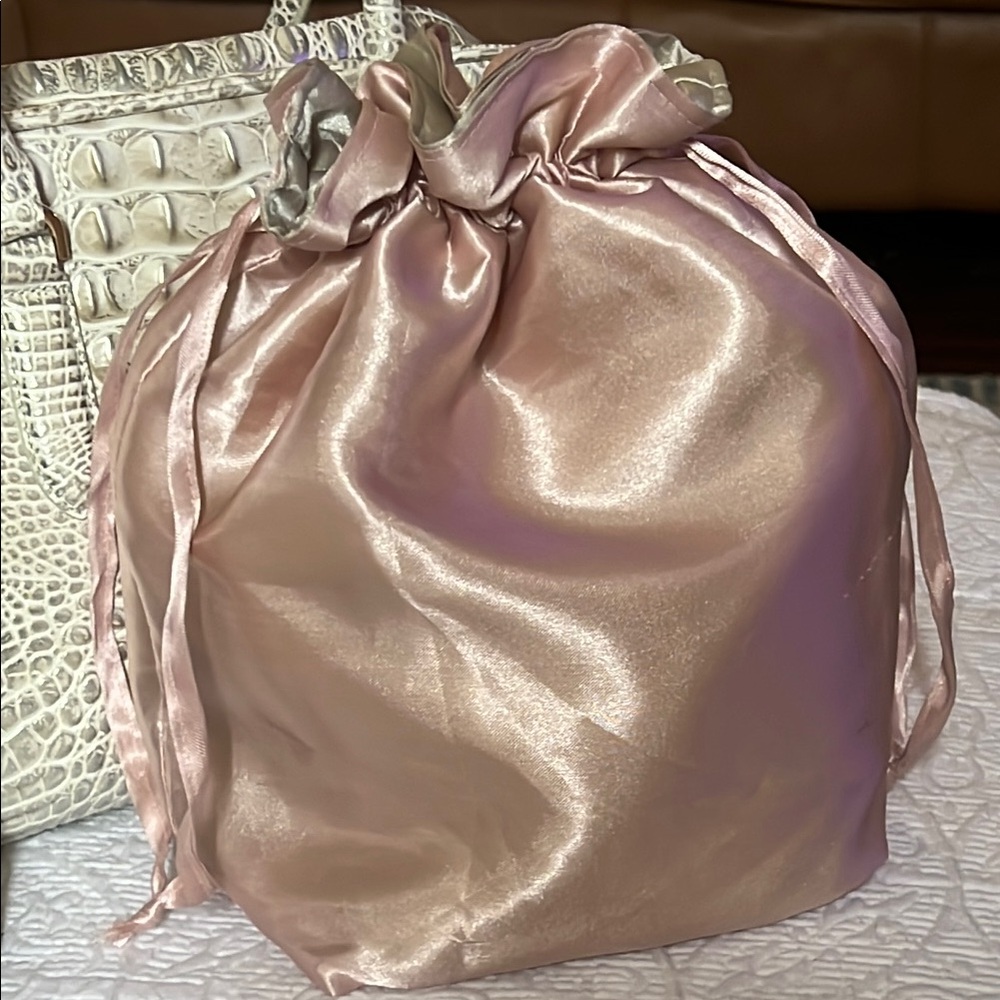 Blush Pink/Champagne Grey Luxurious Satin Duster/Purse